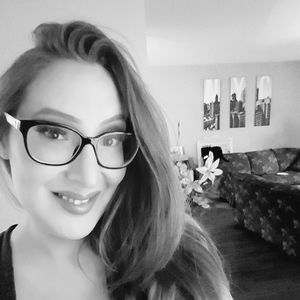 Meet your Posher, April